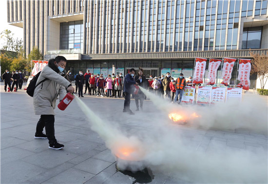 南京棲霞區舉行防災防爆逃生疏散演示演練活動_fororder_圖片4