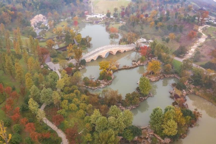 南京江寧牛首山：斑斕時刻 動人風景