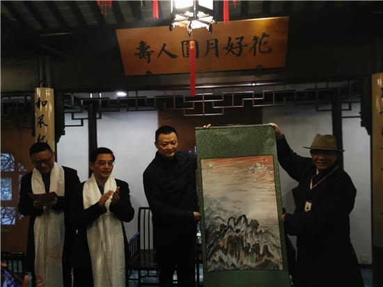 “繁榮假日文化 促進民族交融”西藏工藝美術精品聯展在蘇州留園舉行_fororder_圖片1_副本