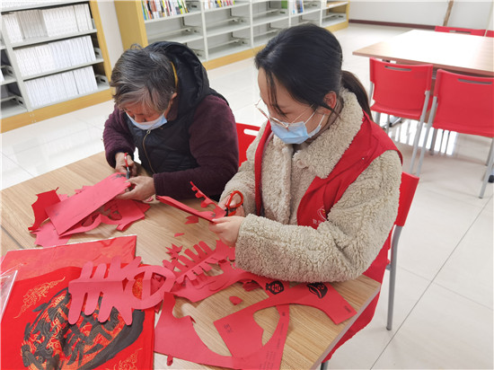 蘇州相城渭塘鎮“閱讀迎新年 剪紙賀新春”_fororder_圖片7