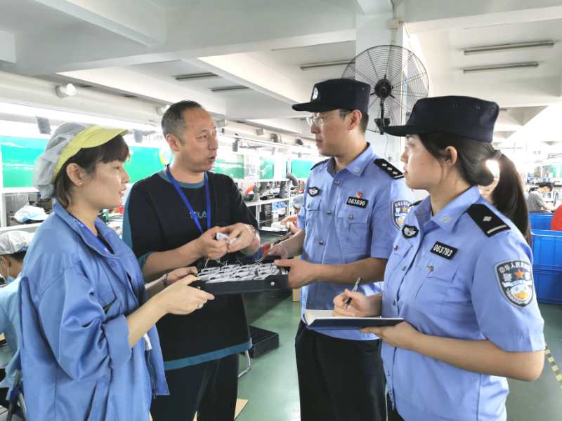 （有修改）（B 平安江蘇列表 三吳大地南通 移動版）南通開發區中興派出所開展企業、危化品單位安全隱患排查