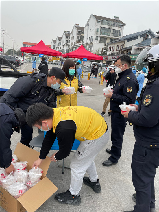 蘇州姑蘇區多家餐飲企業為一線抗疫人員送愛心餐_fororder_圖片14