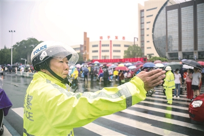 （帶圖）江蘇省五市同日拉開中考帷幕