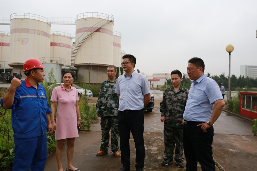 （B 社會廣角列表 三吳大地南通 移動版）風雨中彰顯責任擔當 南通崇川任港街道在行動