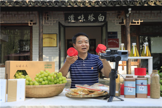 全國人大代表歐陽華：踐行白塔精神，厚植為民情懷_fororder_圖片 12