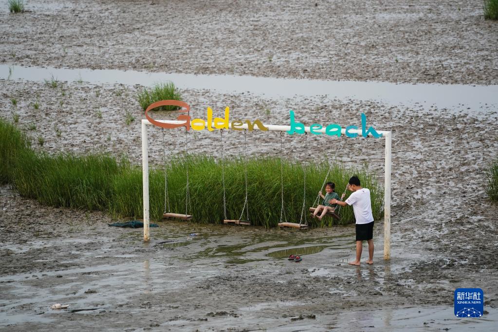 江蘇啟東：江風海韻引客來