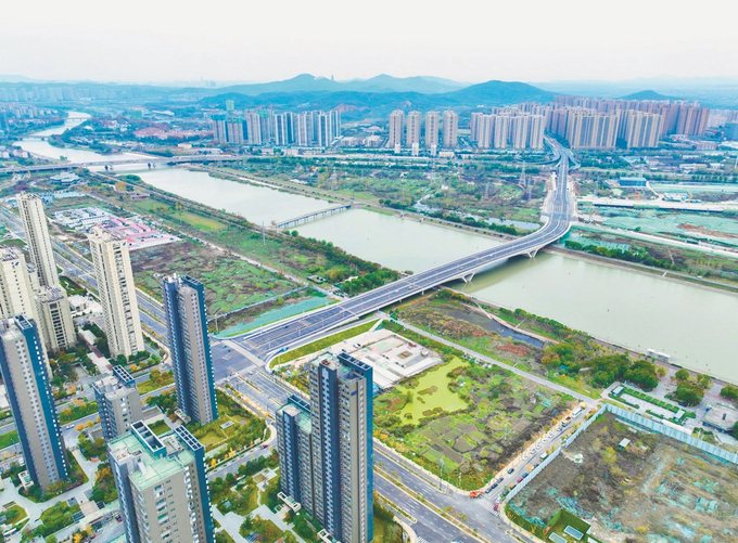 南京市岱山東路北延工程橋梁段建成通車