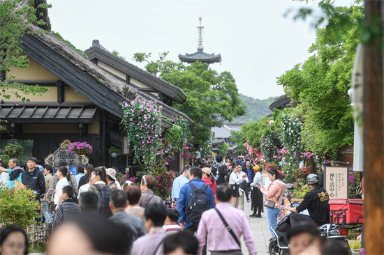 無錫拈花灣打造無人花店促進“賞花經濟”發展_fororder_花店1