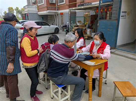 海安市城東鎮韓徐村：踐行四敢精神 彰顯黨員力量_fororder_圖片2