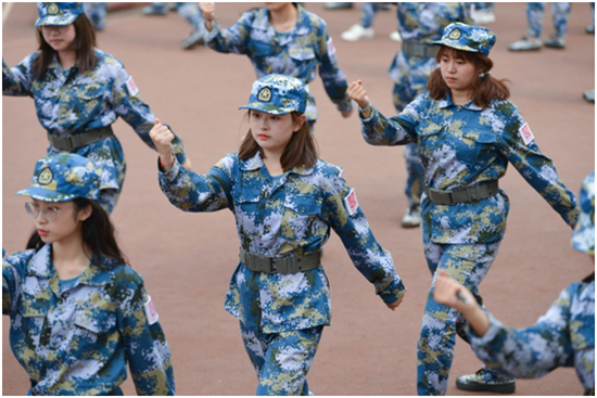 （供稿 文體列表 三吳大地南京 移動版）南京藝術學院進行2019級新生軍訓