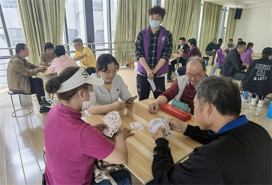 南京市棲霞區肢殘人協會舉行首屆“江蘇銀行杯”摜蛋大賽_fororder_圖片1