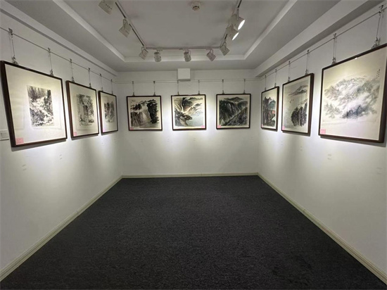 《筆墨無盡》六人中國畫聯展在南京開展_fororder_2