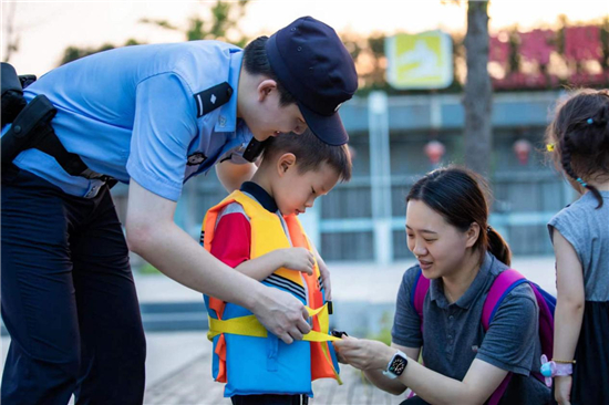 平安“喇叭”“小義警”宣防、雲端課堂 長航鎮江公安多舉措共築防溺水安全線_fororder_12