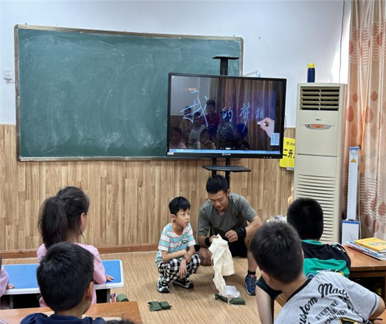 南通市通州區開展“七彩的夏日——我有一個強軍夢”青少年愛國主義教育活動_fororder_5