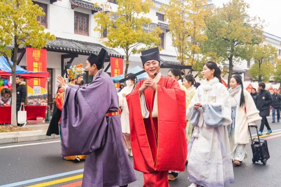 南京高淳：登高祈福鬧元宵 遊子山“曬霉”享民俗_fororder_圖片10_副本