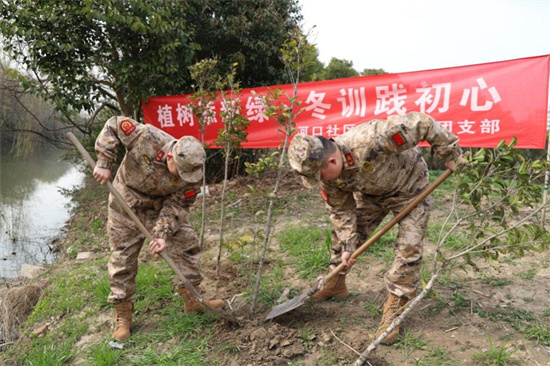 南通市崇川區：綠植添新綠 冬訓踐初心_fororder_圖片8