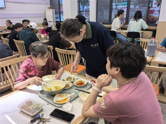 南通崇川：著力打造“鏈式養老”服務模式 線上線下合力托起幸福夕陽紅_fororder_圖片16