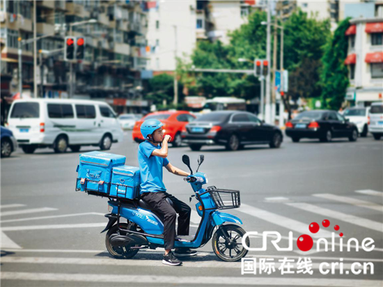 （供稿 企業列表 三吳大地南京 移動版）“餓了麼”升級效果：南京市場10天漲5%份額