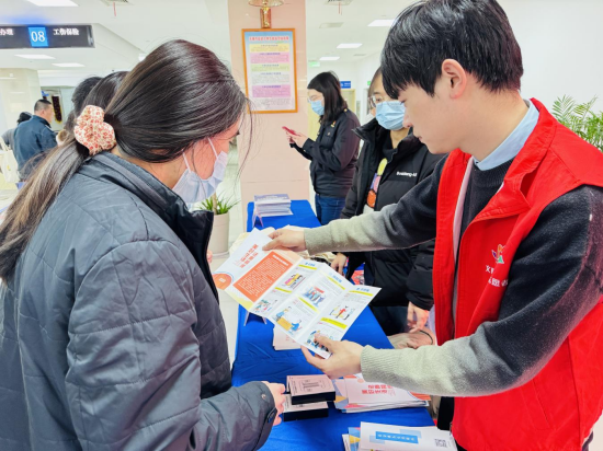 無錫濱湖區開展第十九屆“農民工學法活動周”專場法治宣傳活動