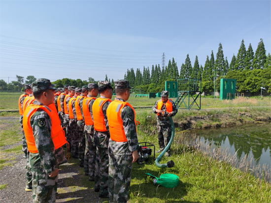 泰州海陵城西街道：織密保障網 退役軍人志願服務隊助力社區治理