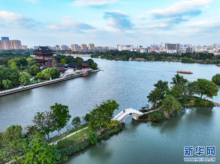 江蘇泰州：城市公園美如畫