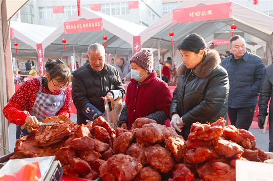 江蘇盱眙：年貨大集年味足 煙火氣裏迎新春