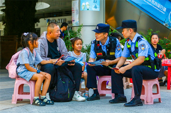 徐州泉山：預警勸阻“專業隊”及時按下“止損鍵”