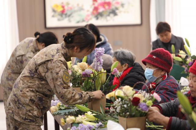 蘇州第三離職幹部休養所舉辦“芳華悅綻，馨香滿院”婦女節創意插花主題活動_fororder_圖片2