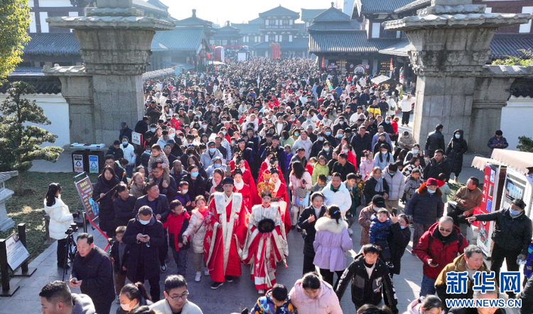 江蘇宿遷：“霸王”迎新 開門祈福