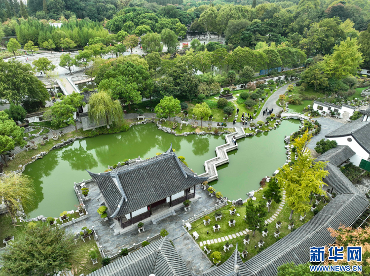 江蘇泰州：城市公園美如畫