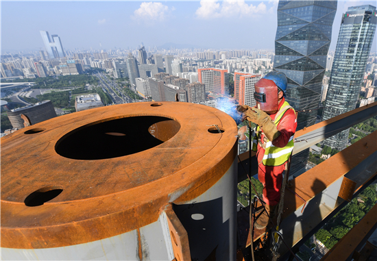 （有修改）（B 科技列表 三吳大地南京 移動版）上海建工多舉措促華新城1號塔樓總高破200米