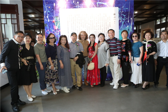 備註：是一個活動（B 文旅圖文 三吳大地南京 移動版）“海棠花開”公益展演亮相南京莫愁煙雨文化節
