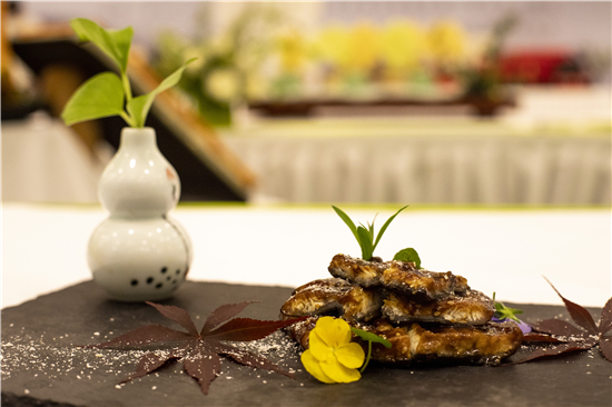 (供稿 食品列表 三吳大地南京 移動版)舌尖上的淮揚菜:全國高手齊秀花式美食