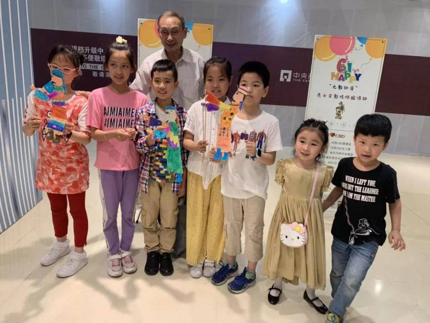 (供稿 河西CBD專題 南京河西CBD焦點圖 三吳大地南京 移動版)南京河西CBD舉辦親子皮影戲體驗活動