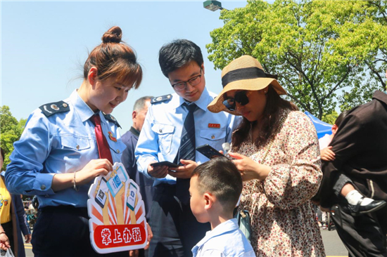 宜興市稅務局：將實事辦到納稅人“心坎上”_fororder_圖片1_副本1