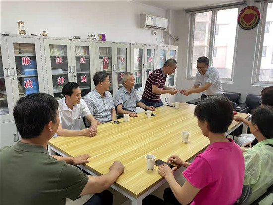 泰州海陵區城東街道：以黨建為引領  用“三心”做服務_fororder_圖片14