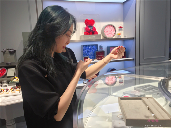 (供稿 企業列表 三吳大地南京 移動版)roseonly珠寶品鑒沙龍在南京舉行