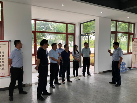 (供稿 社會廣角列表 三吳大地泰州 移動版)泰州姜堰張甸鎮領導班子參觀靖江市新橋鎮新時代文明實踐所(站)建設(列表頁標題)張甸鎮領導班子參觀新橋鎮文明實踐所建設