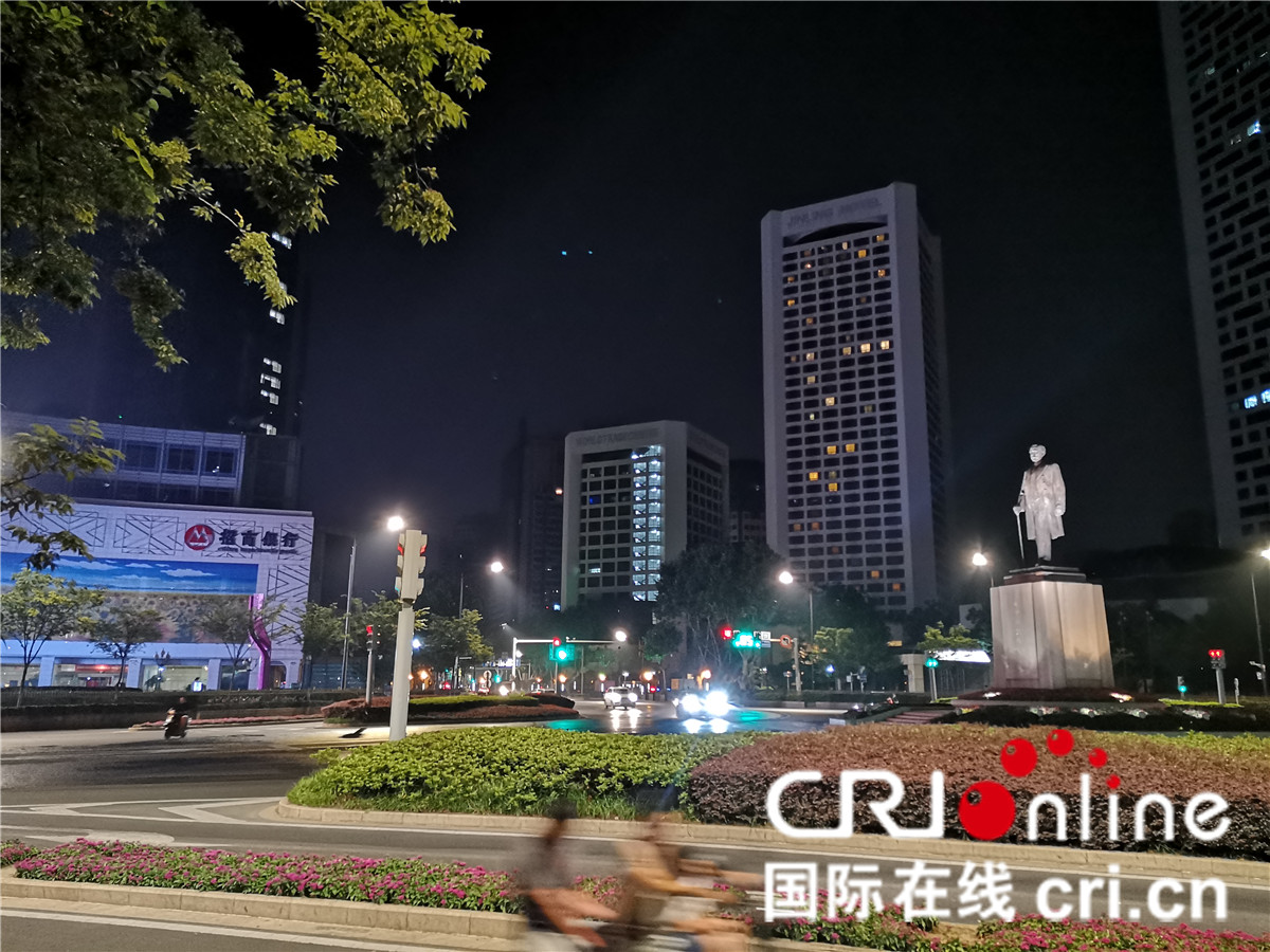 (原創 焦點圖)夢鄉之外 淩晨3點的南京