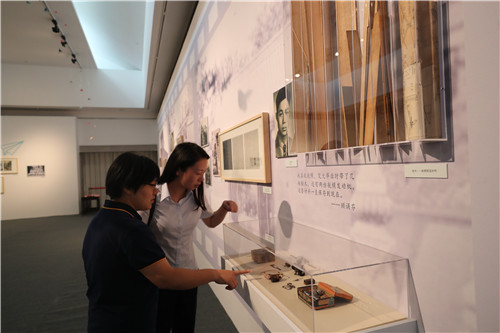 (供稿 節慶會展 三吳大地蘇州 移動版 )《清芬可挹:兩院院士顧誦芬》展在蘇州開展