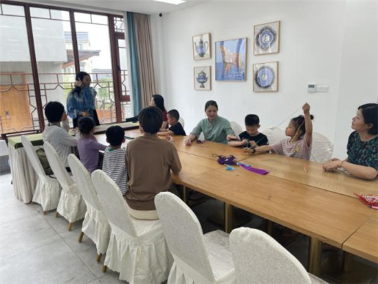 南京孩子們玩樂間感受“非遺”魅力_fororder_圖片10_副本