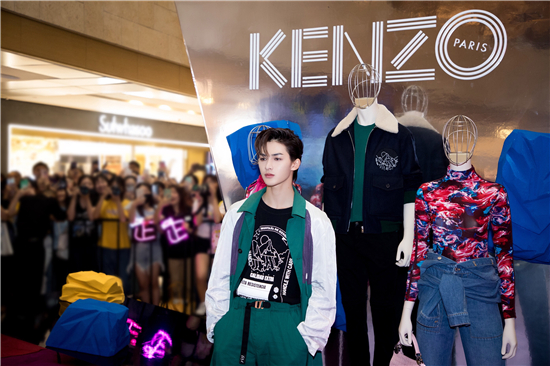 (供稿 企業列表 三吳大地南京 移動版)KENZO2019年秋冬新款發佈展登陸南京德基廣場