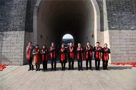 “城門挂春聯 蘇州開門紅”在相門啟幕 保護區姑蘇區新春團拜會同步舉辦_fororder_8
