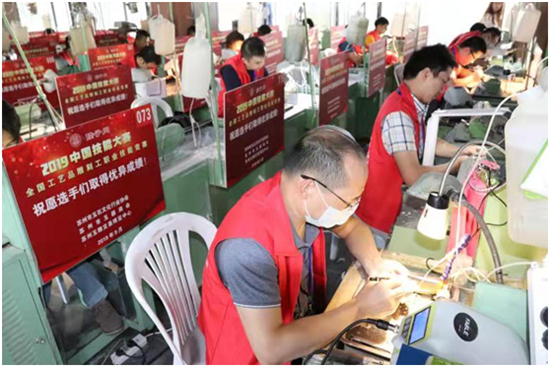 (供稿 社會廣角列表 三吳大地蘇州 移動版)中國技能大賽全國工藝品雕刻工半決賽開賽