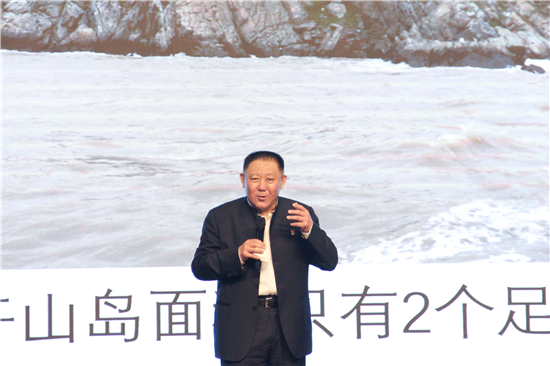 (供稿 教育圖文 三吳大地揚州 移動版)時代楷模先進事蹟報告會在揚州大學舉行