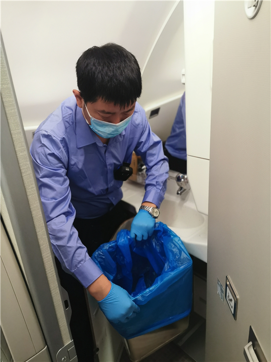 中國空警焦大喜：堅守在三萬英尺之上_fororder_微信圖片_20240105134815