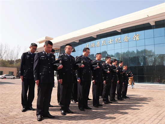 鹽城機場邊檢站赴華中魯藝抗日殉難烈士陵園開展清明節祭奠活動_fororder_圖片10