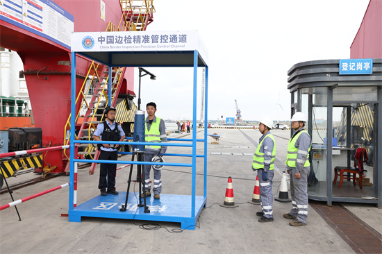 鹽城邊檢高效助力射陽口岸首批“中國製造”國産風電葉片走出國門_fororder_圖片39