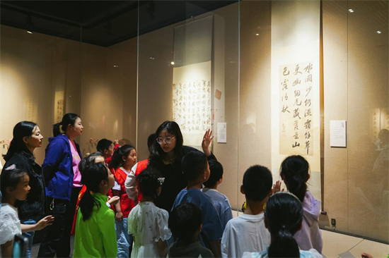 端午邂逅藝術盛宴 鹽城美術館“花式”解鎖文化魅力_fororder_圖片2