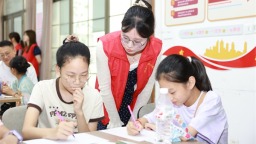 南京師範大學外國語學院實踐隊走進常州茶山街道開展紅色文化雙語課堂
